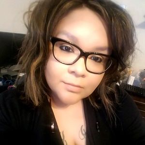 Meet your Posher, Leanne